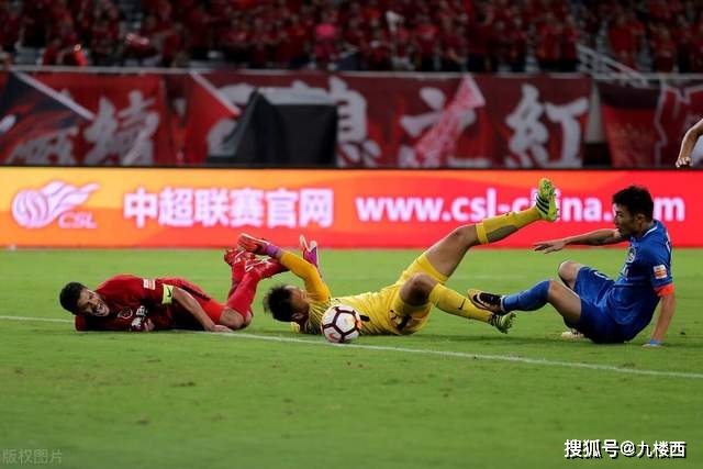 加德纳盛赞韩旭 假投后一步三分令人惊艳